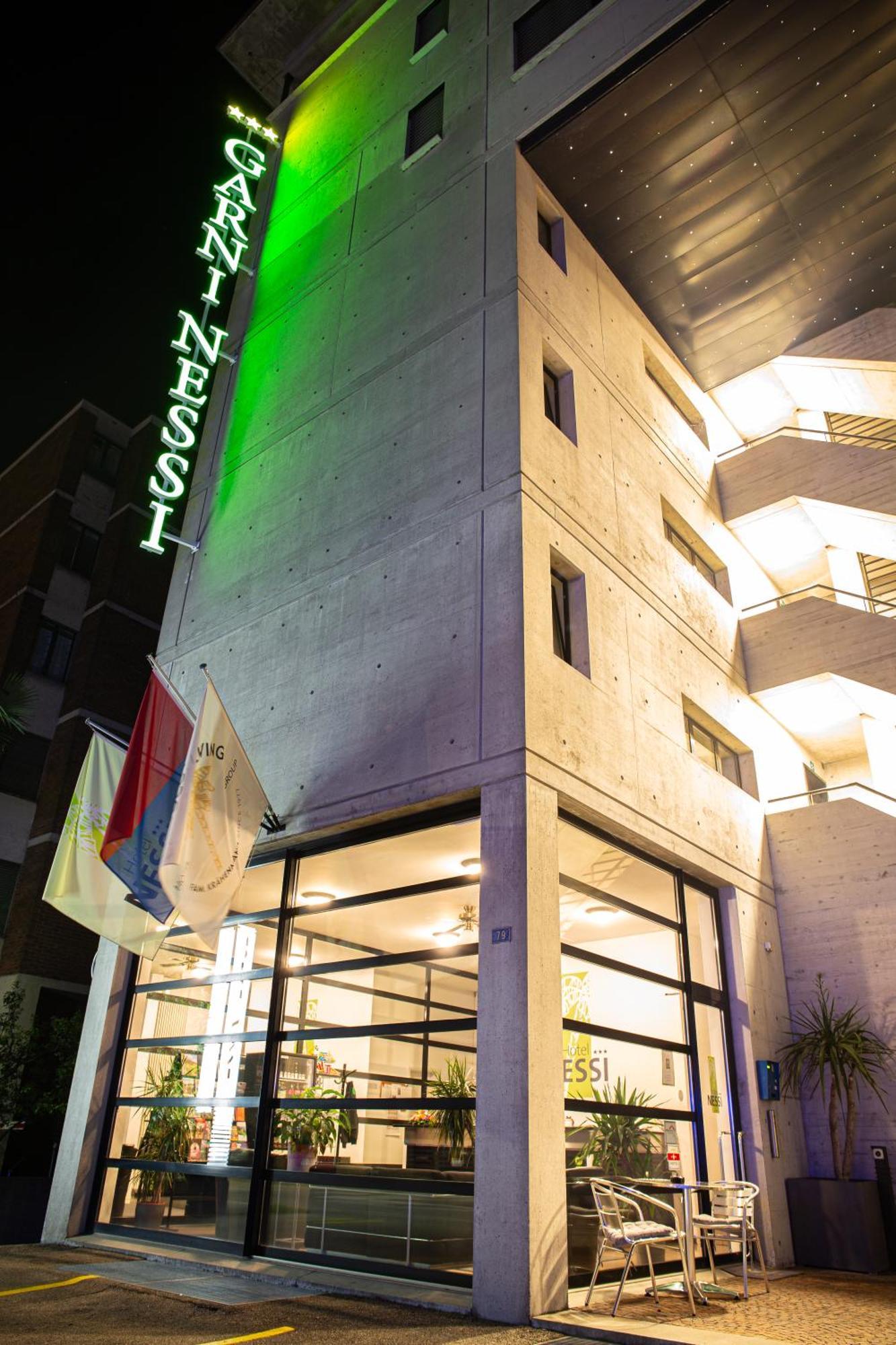 Hotel Nessi ロカルノ エクステリア 写真